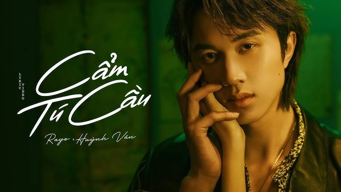 lời bài hát cẩm tú cầu rayo