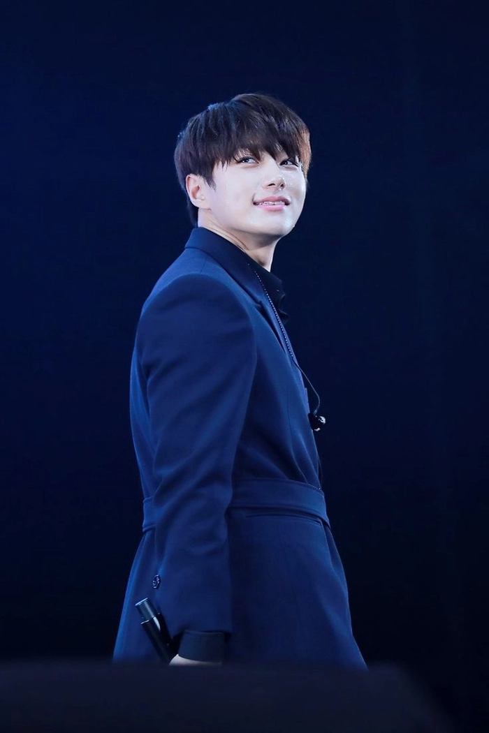 L (Kim Myungsoo)