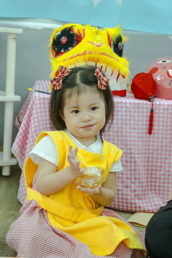 Ảnh bé Pam cute đáng yêu