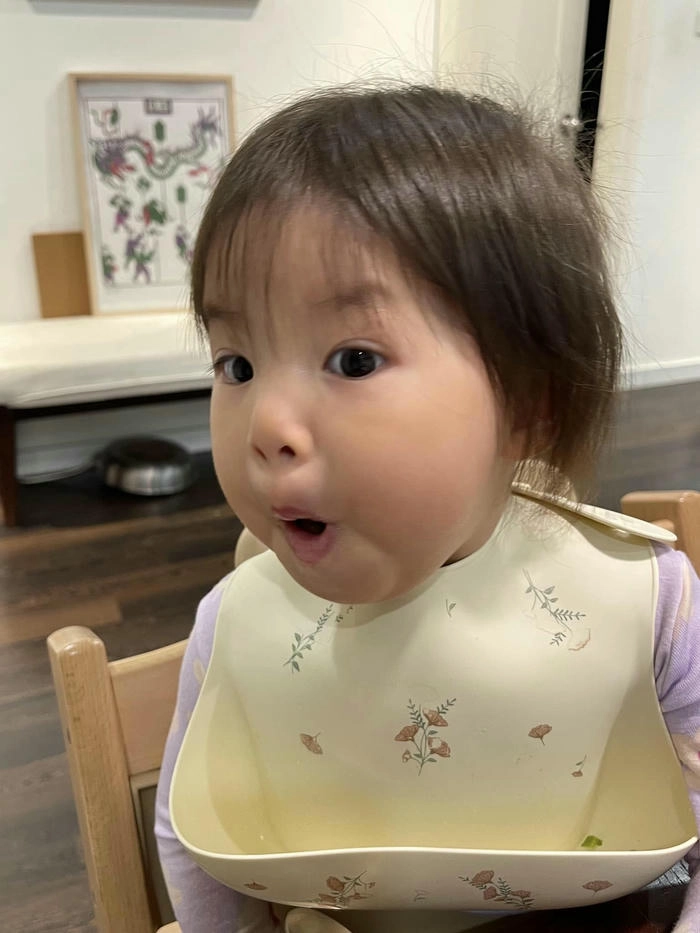 Ảnh em bé Pam cute bá đạo