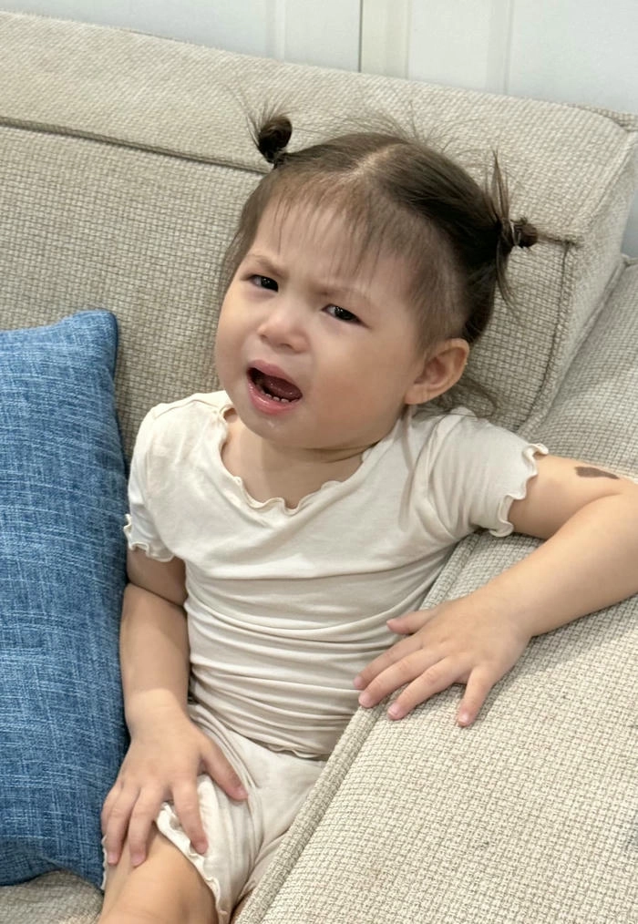 Hình ảnh bé Pam cute ngây ngô