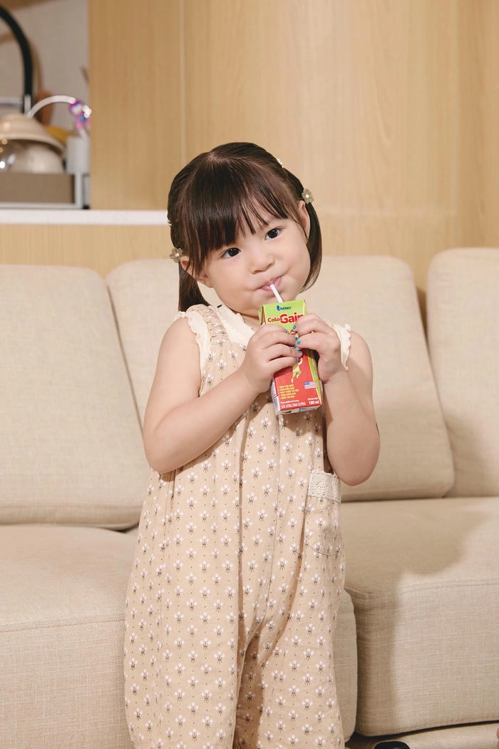 Hình ảnh bé Pam cute siêu bá đạo