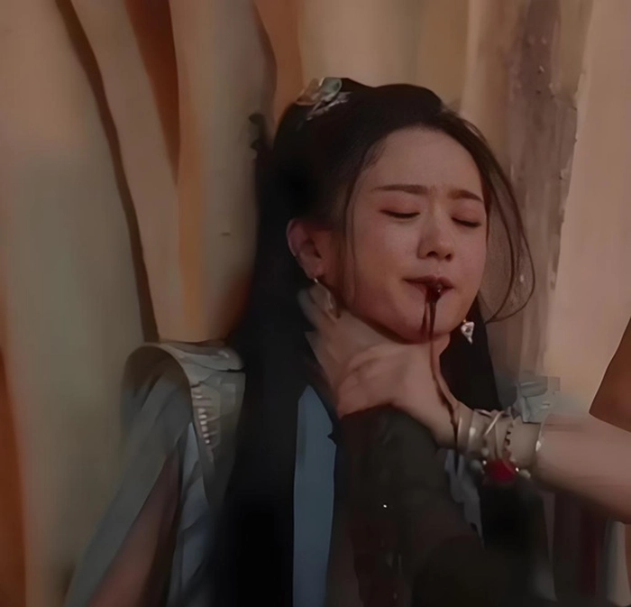 Meme bóp cổ thằng bé hài bựa