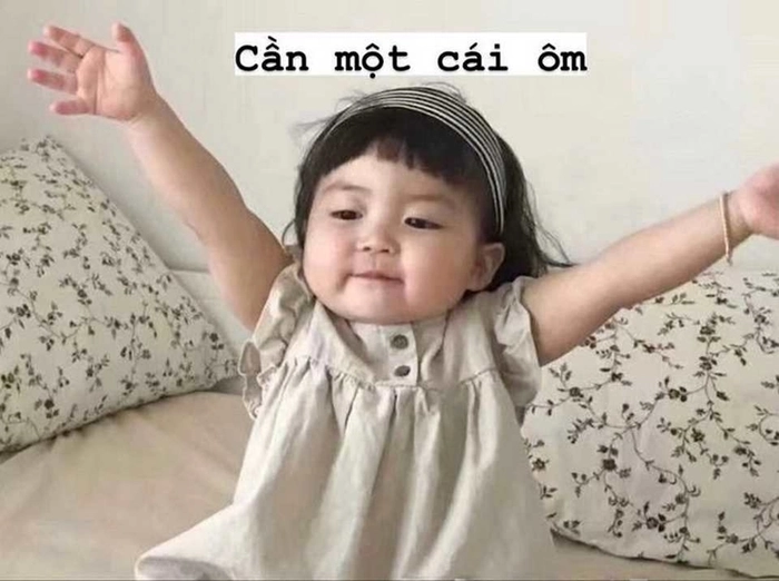 Meme em bé cute cưng xỉu