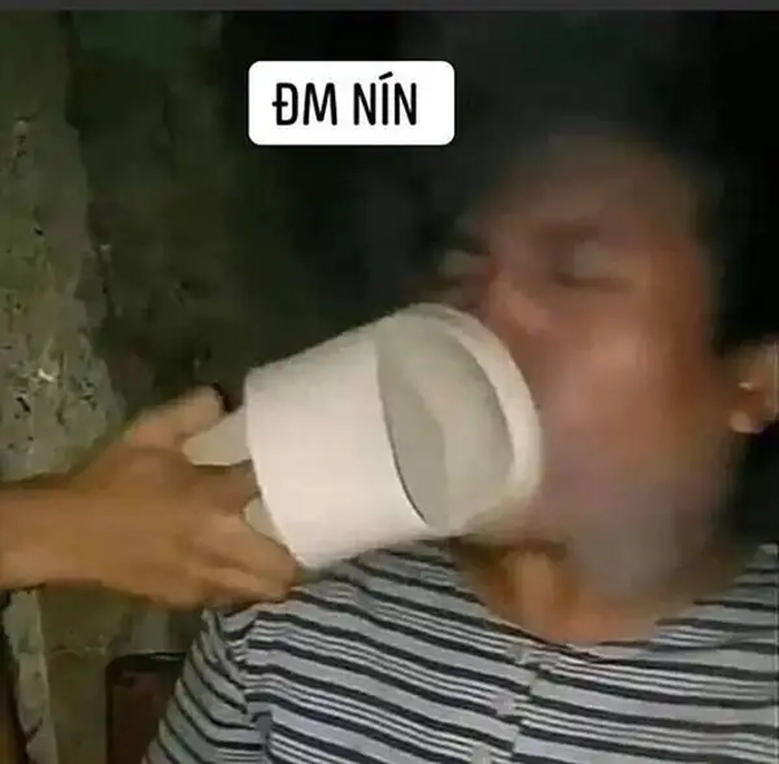 Meme nín mỏ troll bá đạo