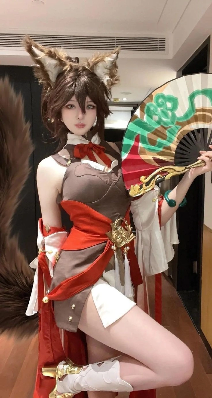 Ảnh cosplay Genshin Impact phong cách nhẹ