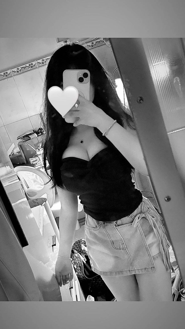 Ảnh gái xinh che mặt cute trong sáng