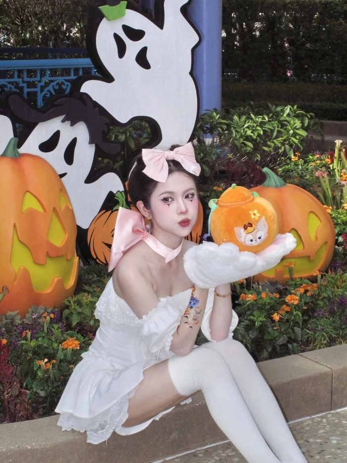 Ảnh gái xinh cosplay mèo phong cách cute