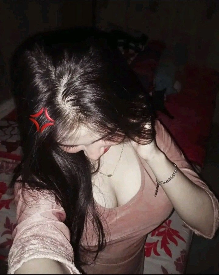 Ảnh gái xinh cute che mặt dịu nhẹ