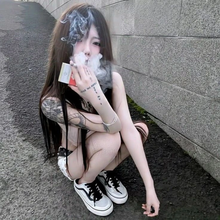 Avatar ảnh gái xinh ngầu cá tính