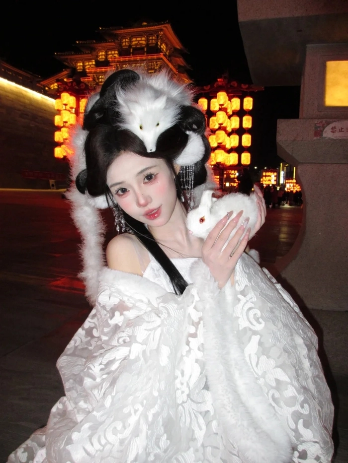 Cosplay hồ ly tinh phong cách thần thoại