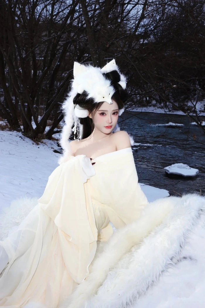 Cosplay hồ ly xinh tạo hình tinh tế