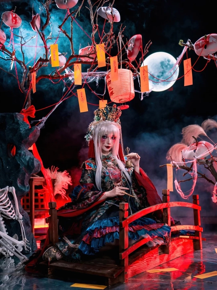 Gái xinh Trung Quốc cosplay ma huyền ảo