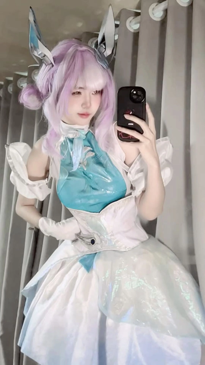 Gái xinh cosplay Liên Quân Mobile cuốn hút