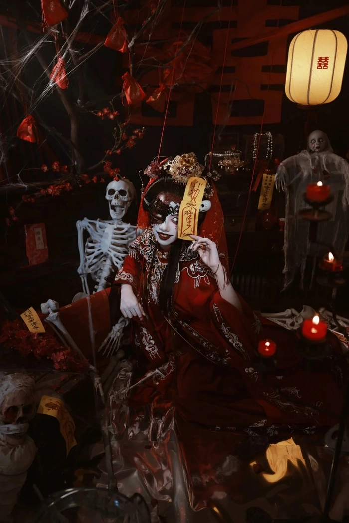 Gái xinh cosplay con ma đầy ma lực