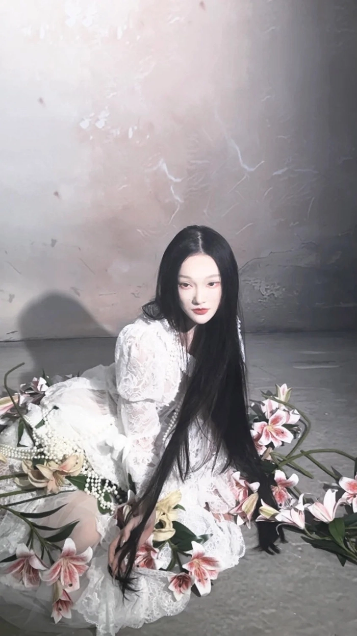 Gái xinh cosplay con ma mang nét liêu trai