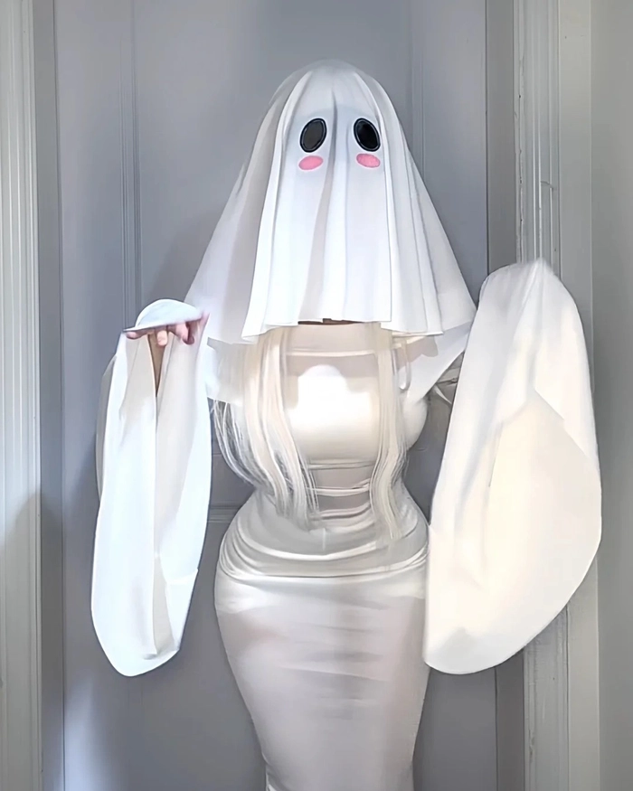 Gái xinh cosplay ma nữ tạo hình bí ẩn