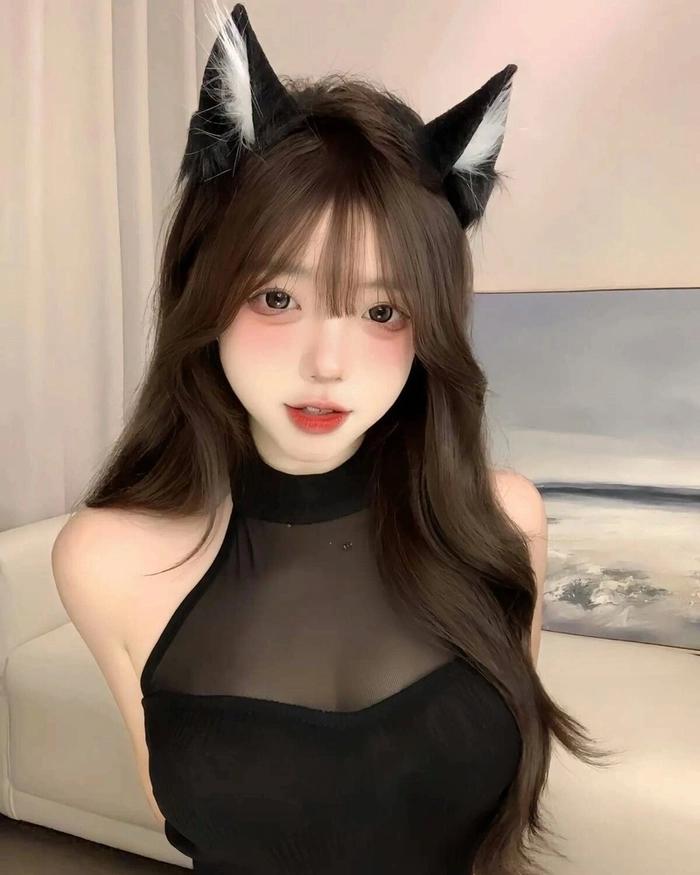 Gái xinh cosplay mèo đen cá tính