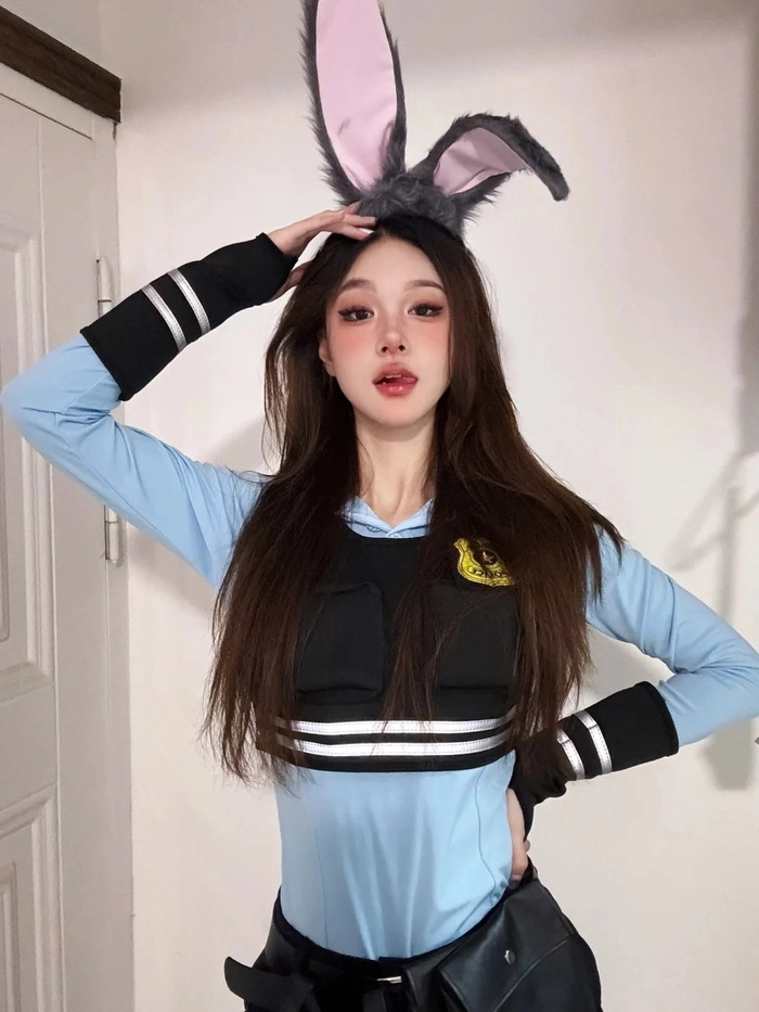 Gái xinh cosplay thỏ năng lượng tích cực