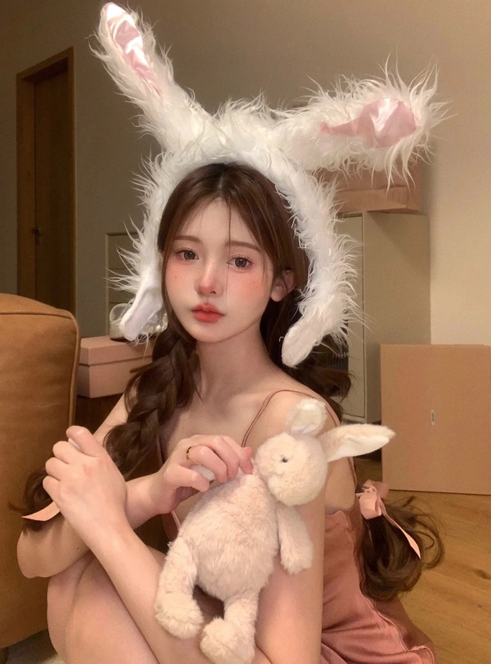 Gái xinh cosplay thỏ phong cách trẻ trung