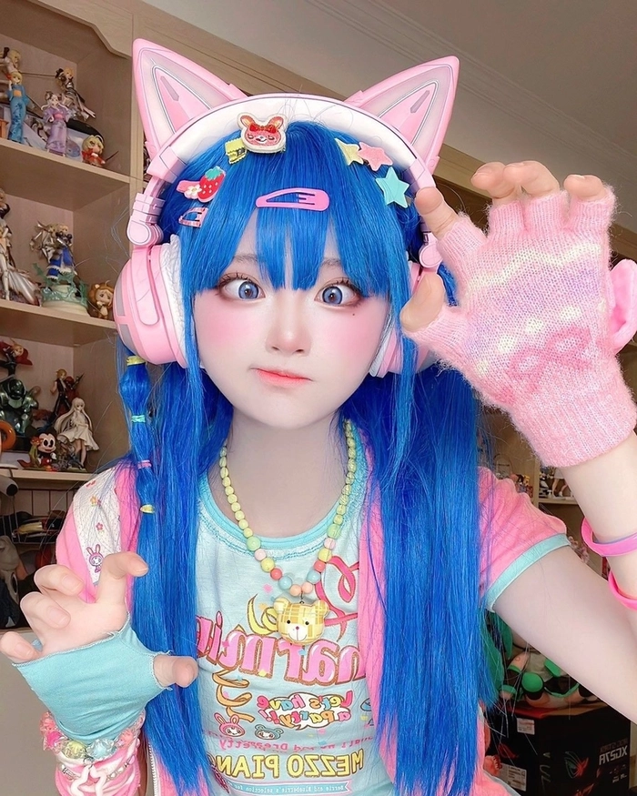 Gái xinh mặc đồ mèo ngọt ngào