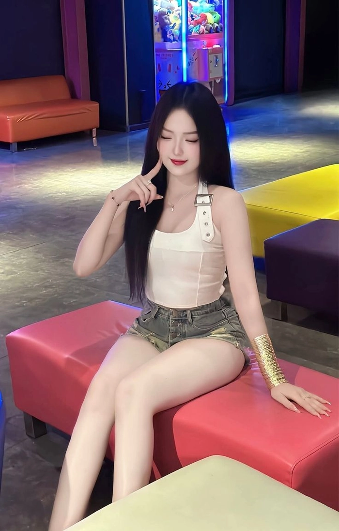 Gái xinh xesy với thần thái quyến rũ