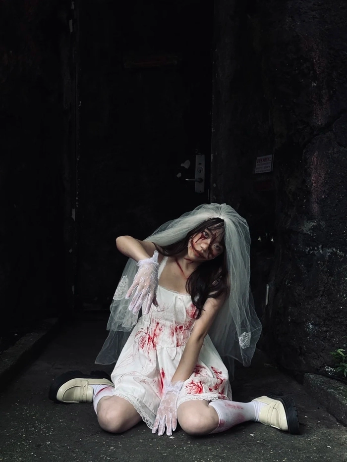 Hình ảnh cosplay con ma phong cách u tối