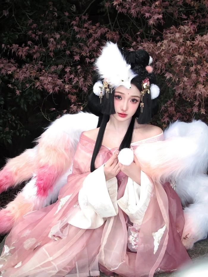 Hình ảnh cosplay hồ ly tinh đầy mê hoặc