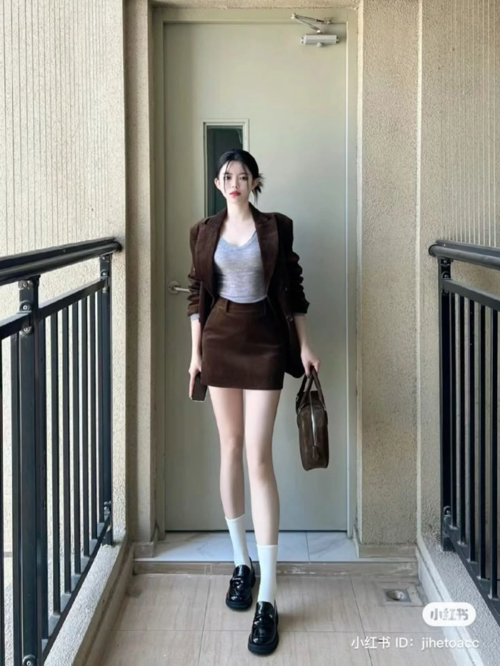 Hình ảnh gái chân dài Trung Quốc nổi bật visual