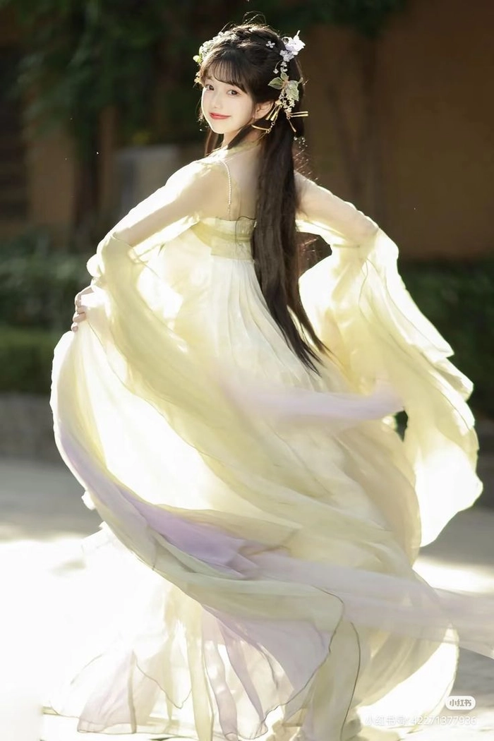 Hình ảnh gái xinh Trung Quốc cổ trang đầy chất thơ