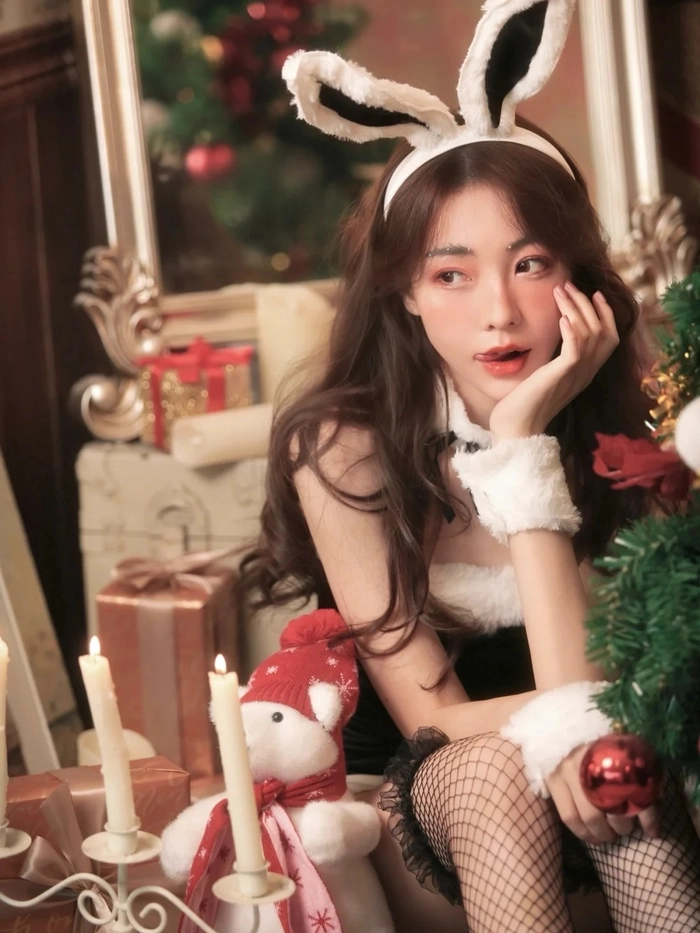 Hình ảnh gái xinh cosplay thỏ