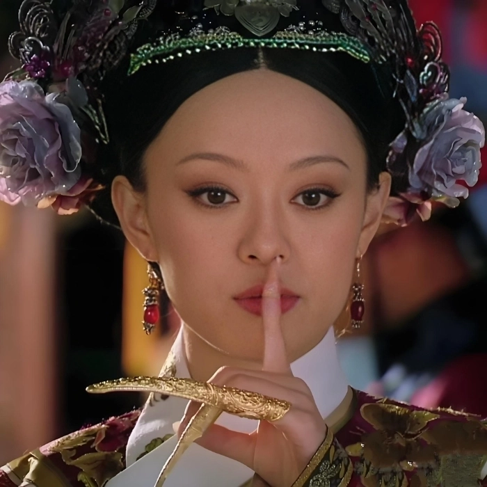 Ảnh meme suỵt hợp chia sẻ cùng bạn bè