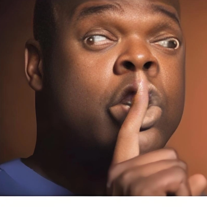 Meme suỵt tạo cảm giác im lặng đầy ý nghĩa